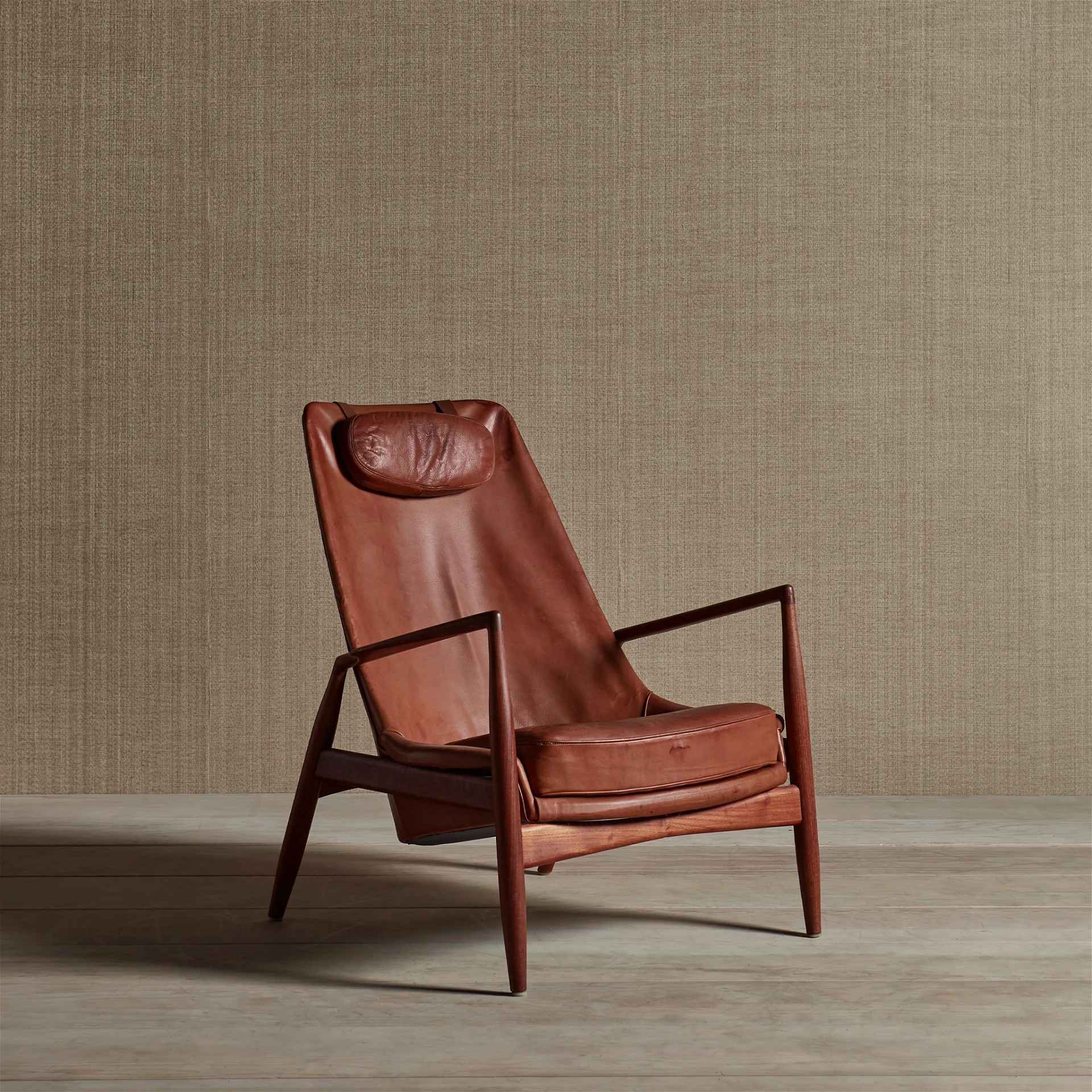The image of an Ib Kofod Larsen Sälen Chair product