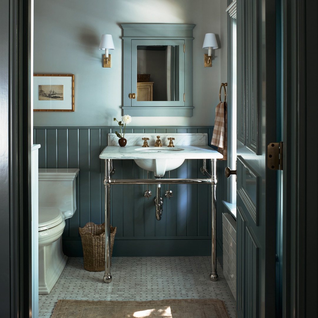 a bathroom with a sink and a toilet