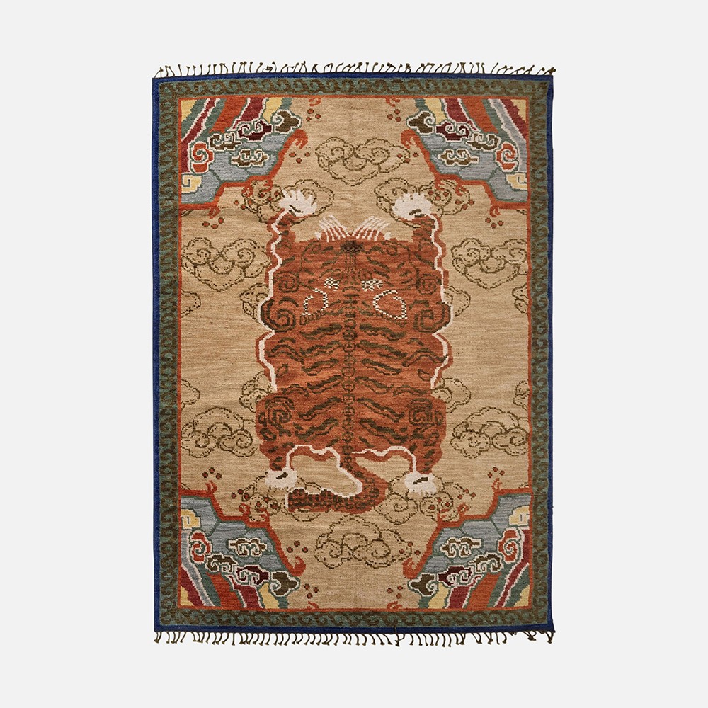 a rug with a tiger design on it